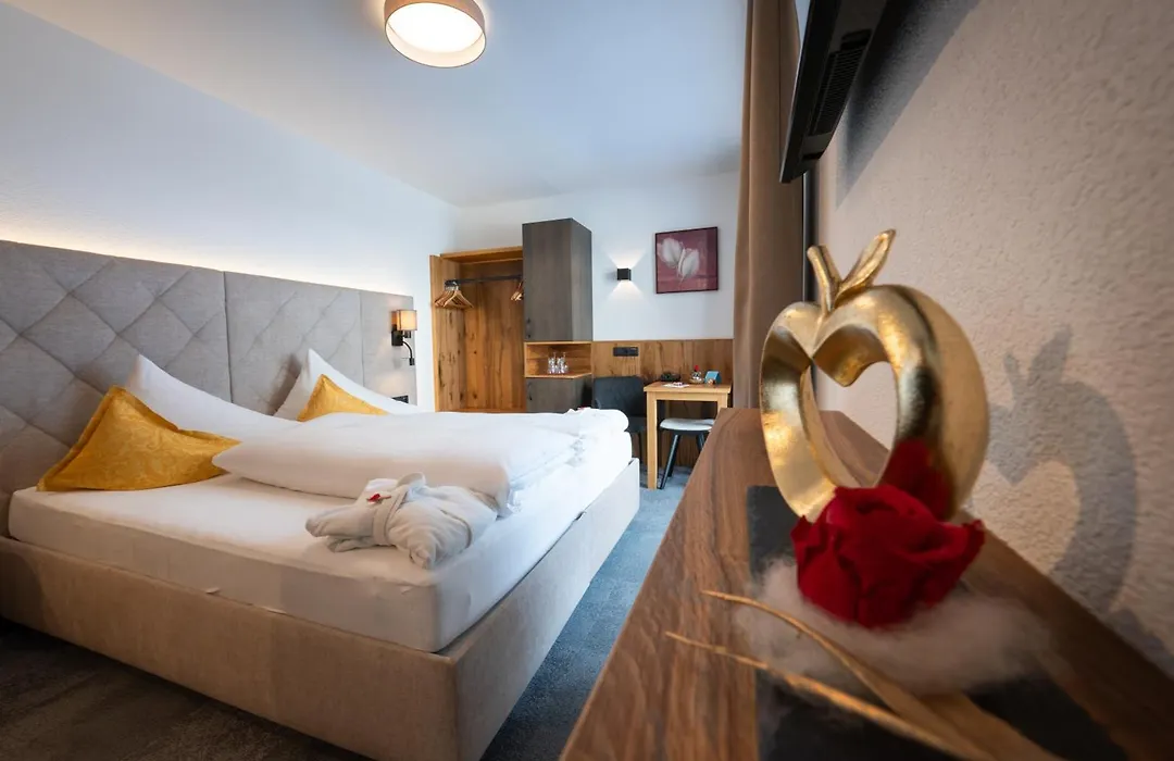 Hotel Trisanna-1